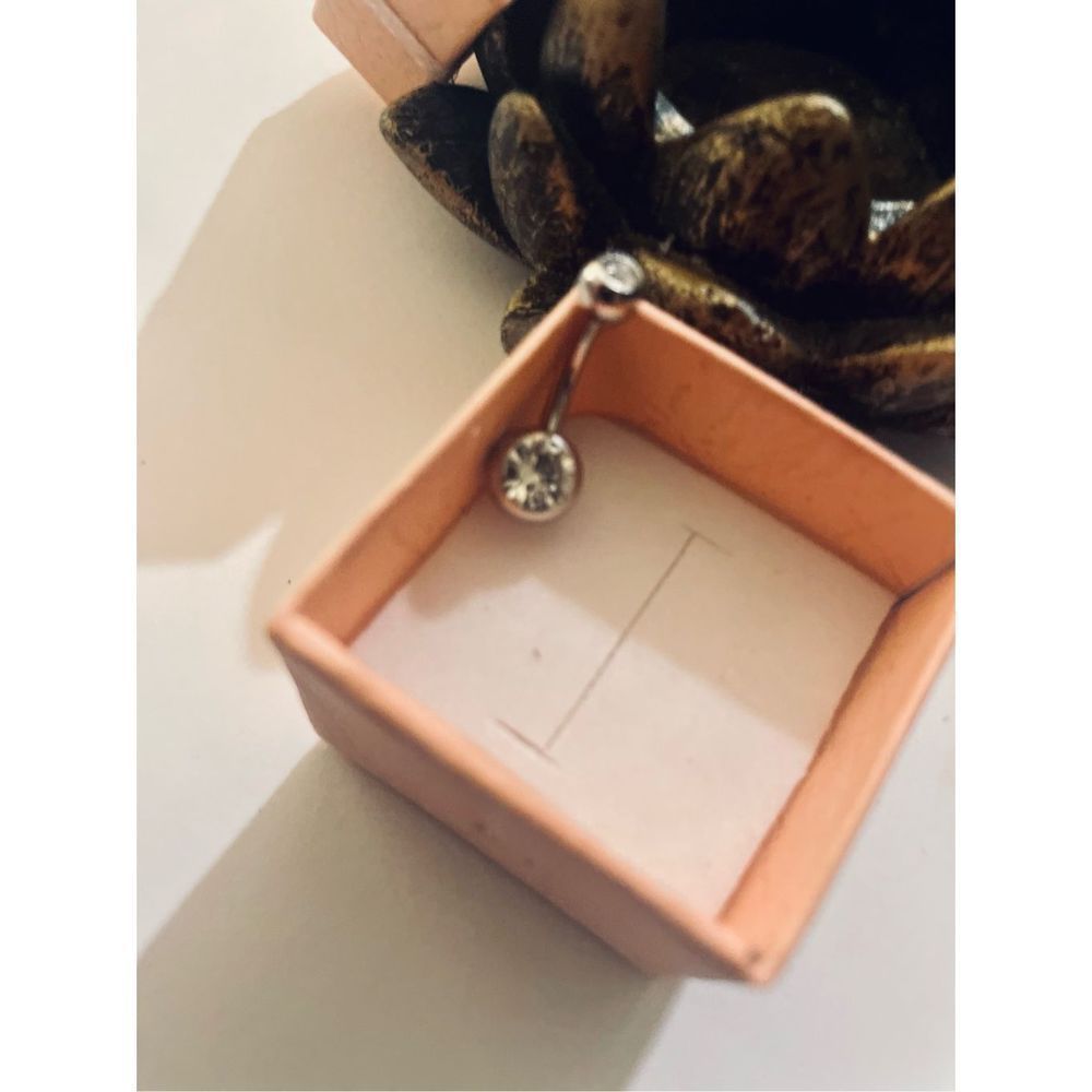 WHITE SAPPHIRE AND SILVER BLING BELLY RING - Picture 5 of 7